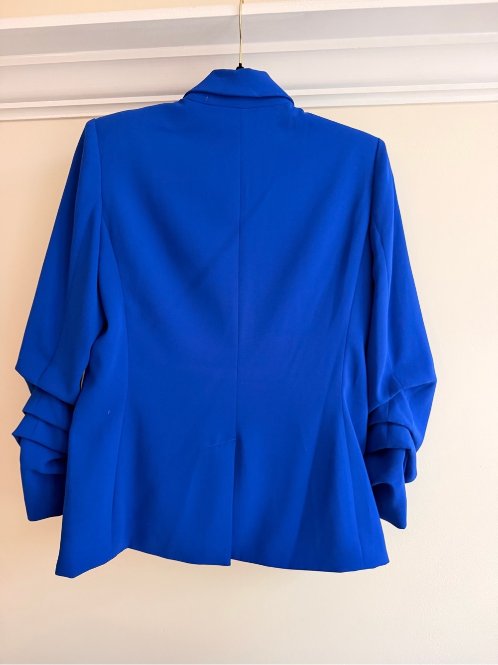 Fiona Blazer in Electric Blue
GENERATION LOVE - Picture 3 of 6
